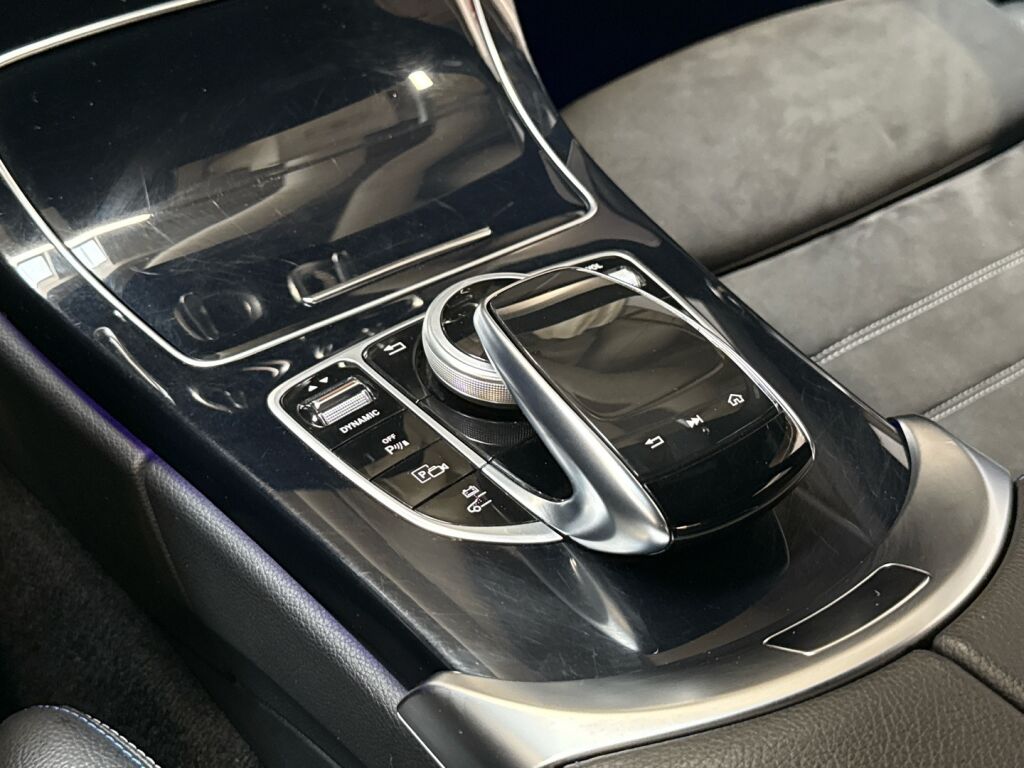 Mercedes-Benz C 2021 Sininen