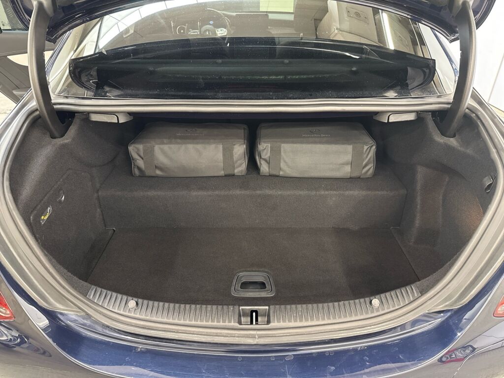 Mercedes-Benz C 2021 Sininen