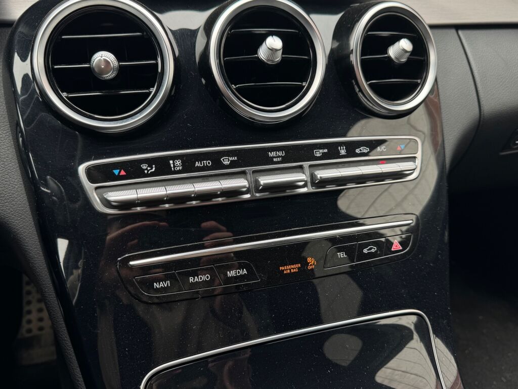 Mercedes-Benz C 2021 Sininen