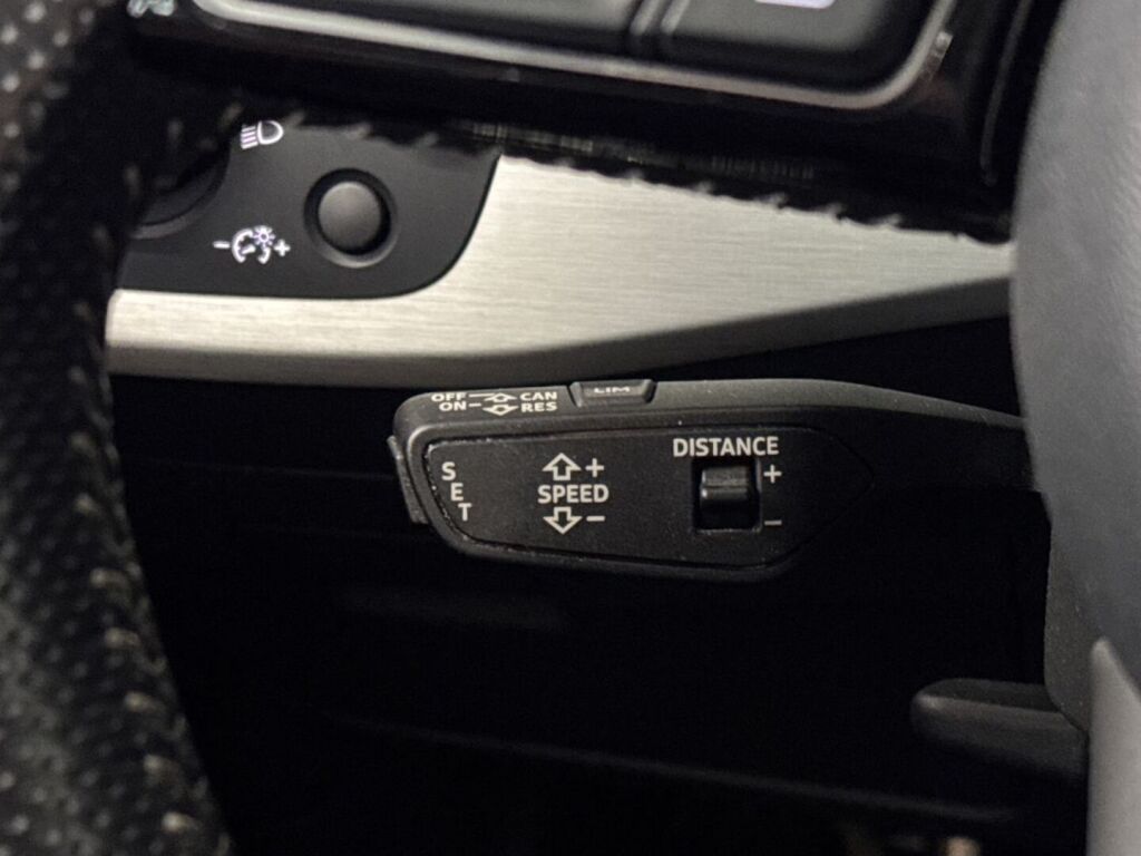 Audi A4 2016 Harmaa
