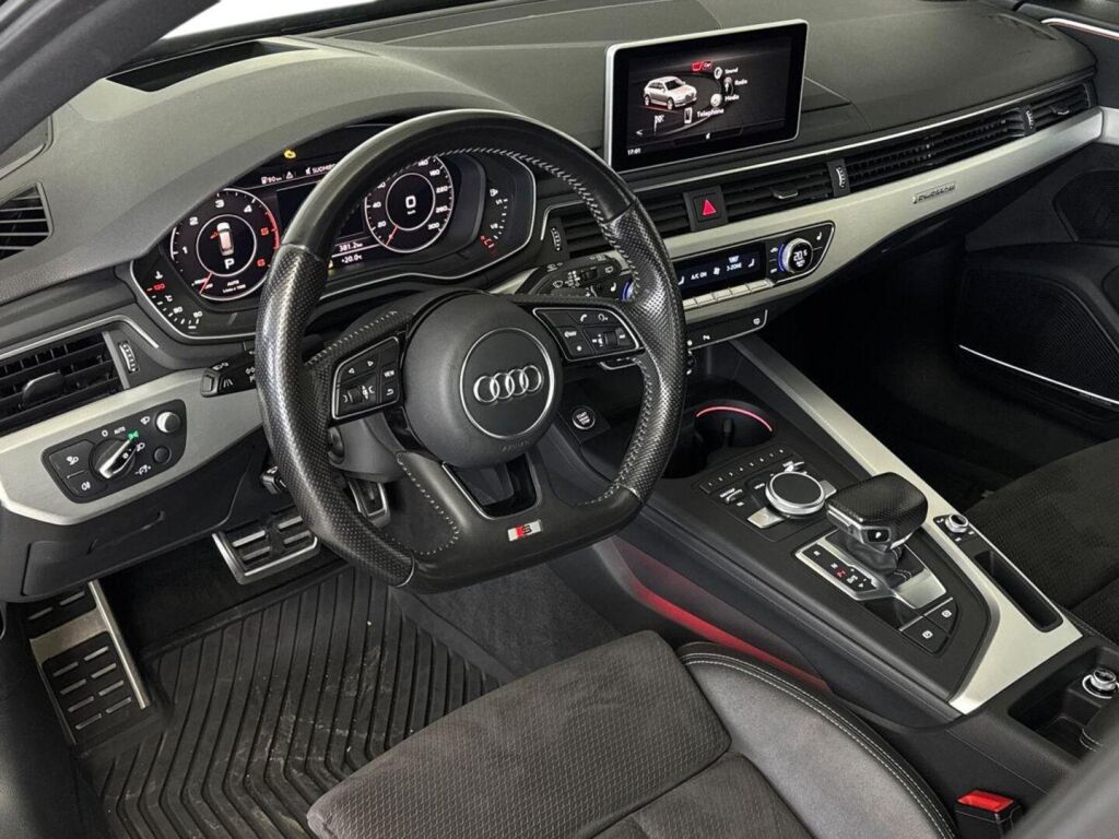 Audi A4 2016 Harmaa