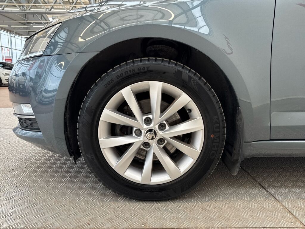 Skoda Octavia 2020 Harmaa