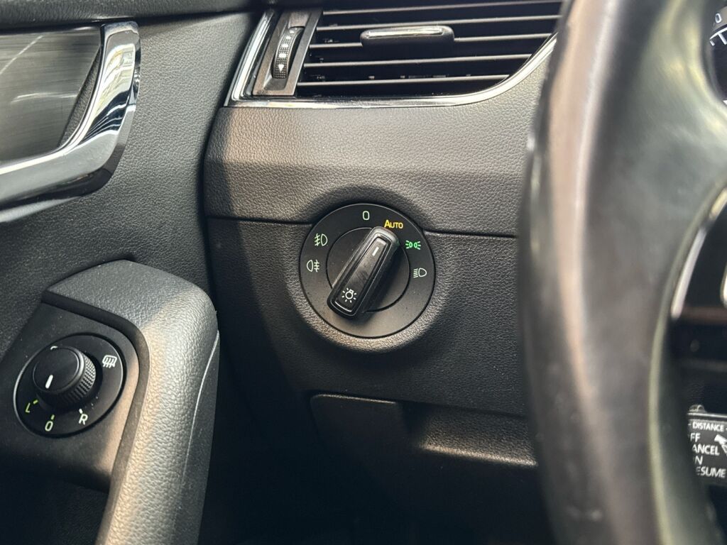 Skoda Octavia 2020 Harmaa