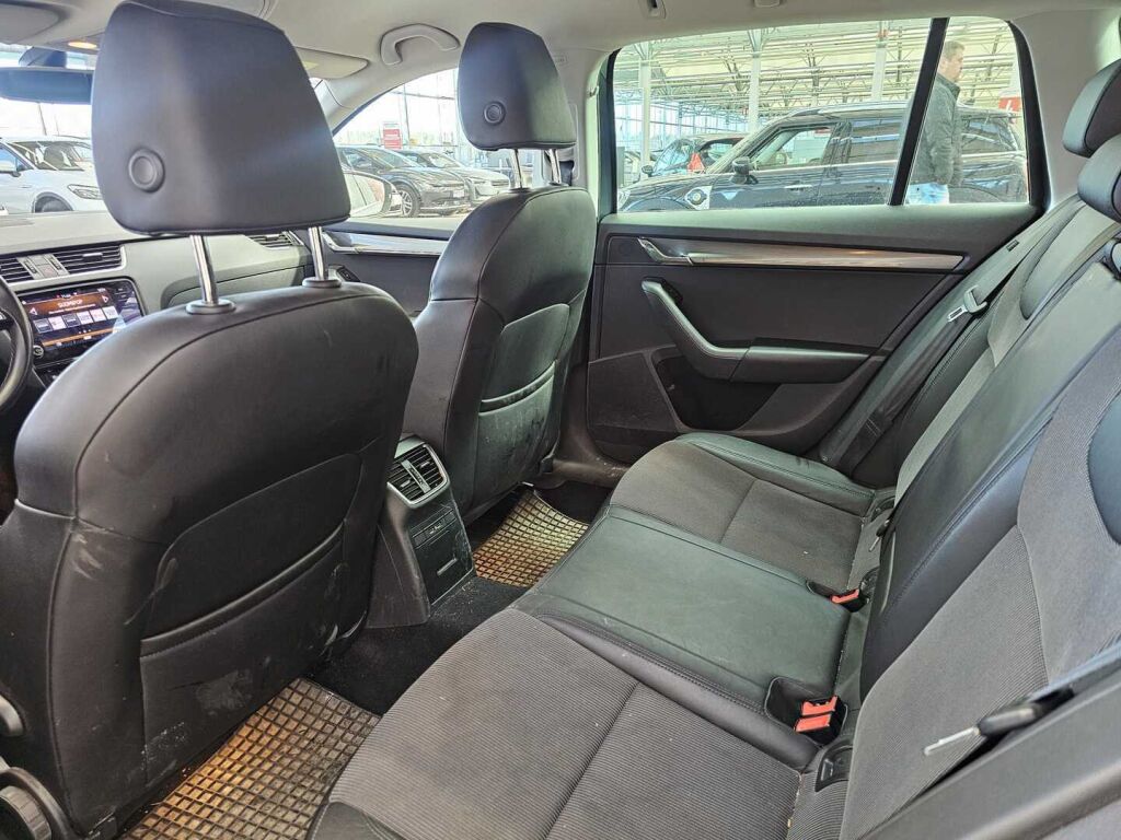 Skoda Octavia 2020 Harmaa