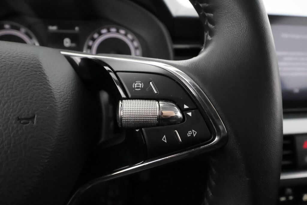 Skoda Kamiq 2023 Valkoinen