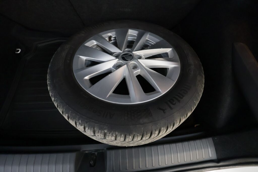 Skoda Kamiq 2023 Valkoinen