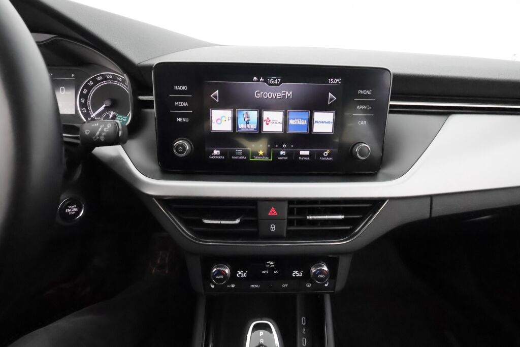 Skoda Kamiq 2023 Valkoinen