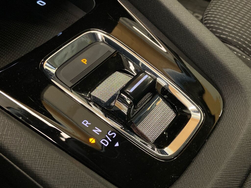 Skoda Octavia 2024 Valkoinen