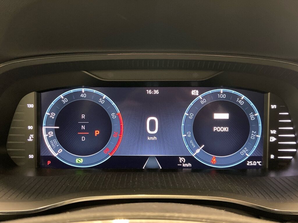 Skoda Octavia 2024 Valkoinen