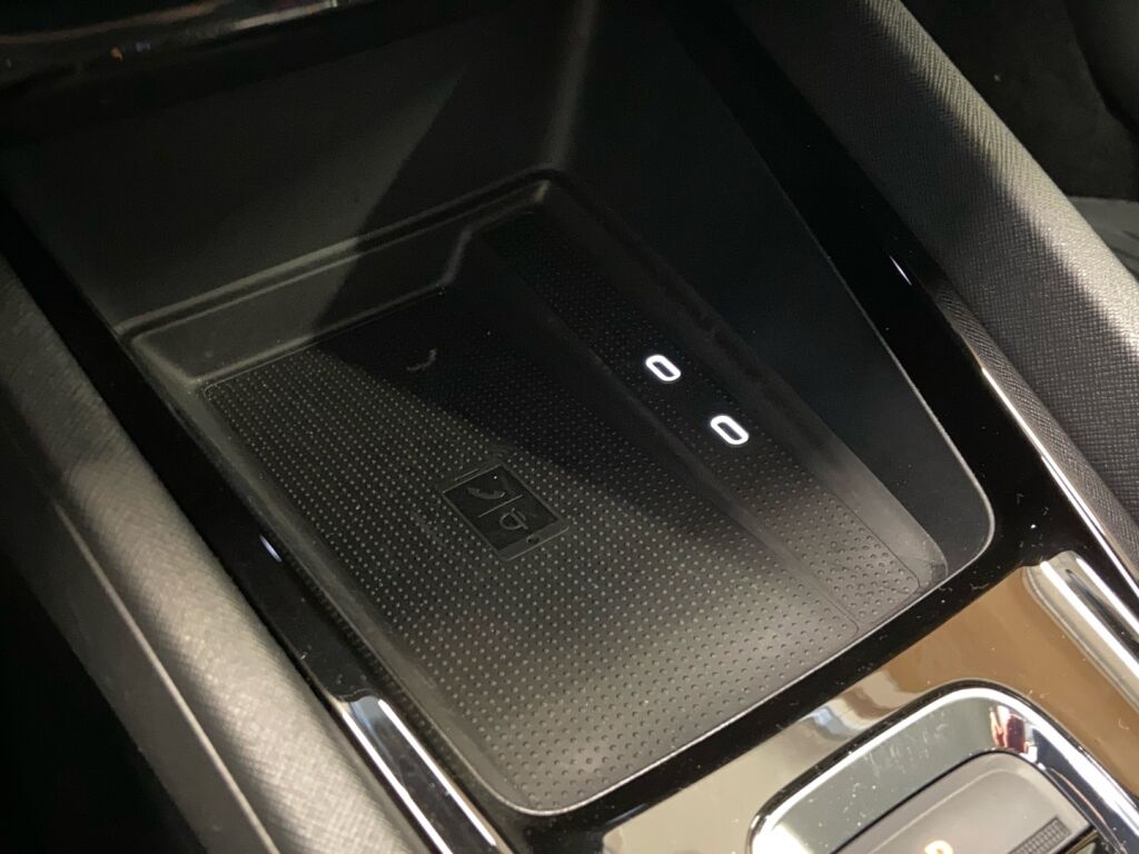 Skoda Octavia 2024 Valkoinen