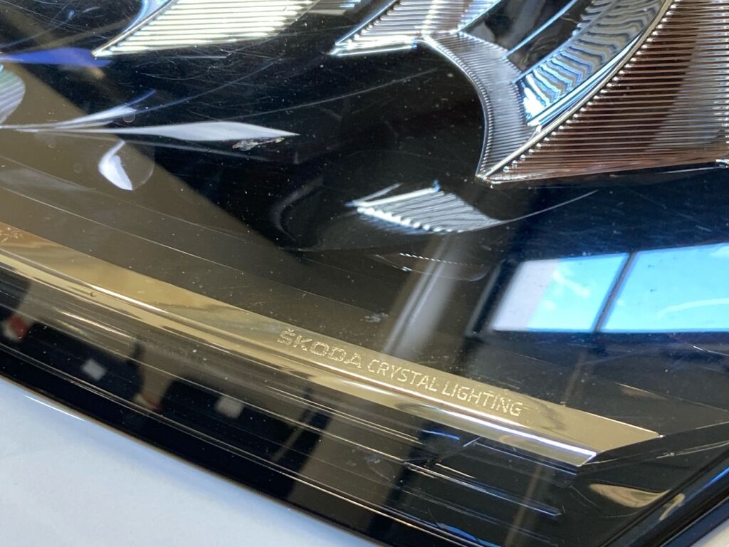 Skoda Octavia 2024 Valkoinen