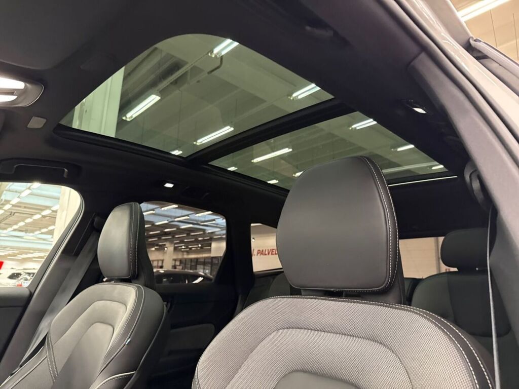 Volvo XC60 2023 Harmaa