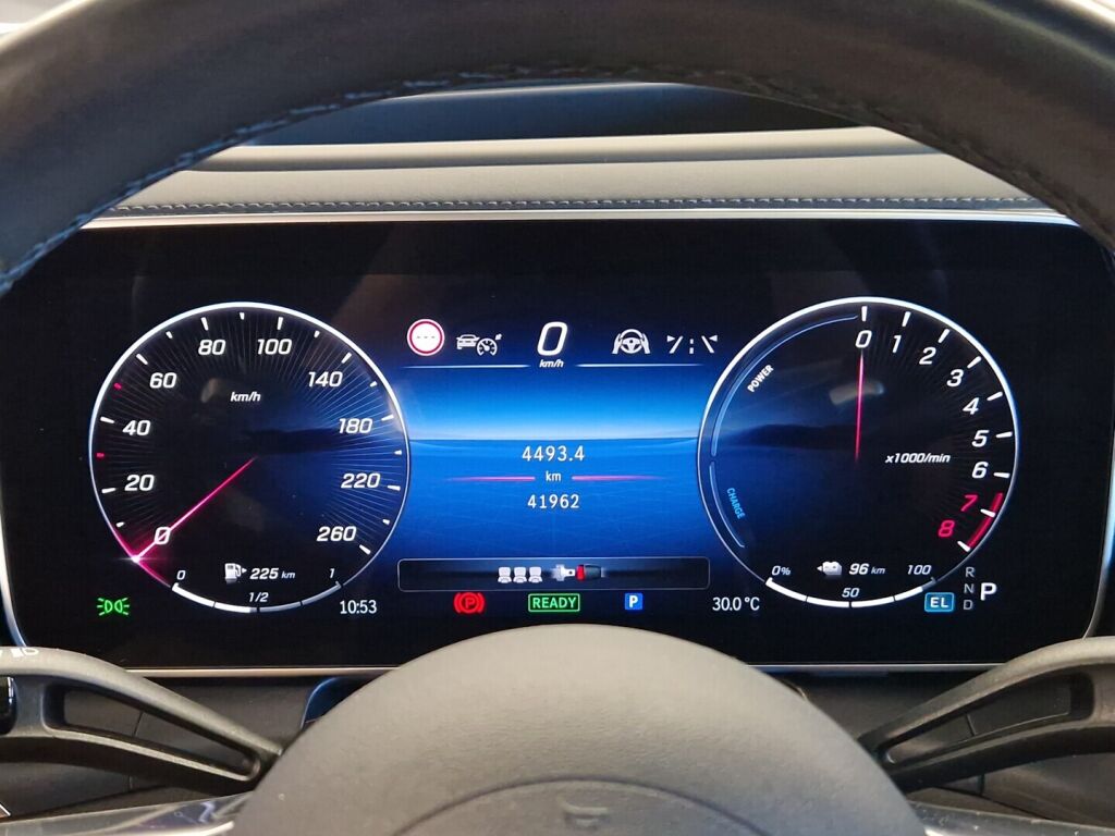 Mercedes-Benz GLC 2023 Musta