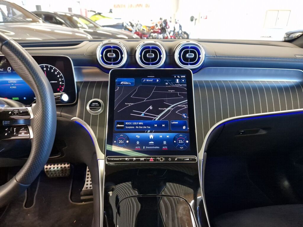 Mercedes-Benz GLC 2023 Musta