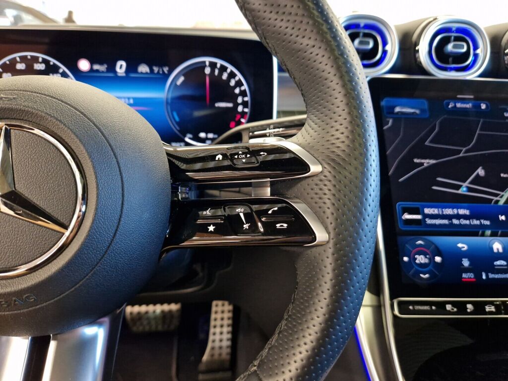 Mercedes-Benz GLC 2023 Musta