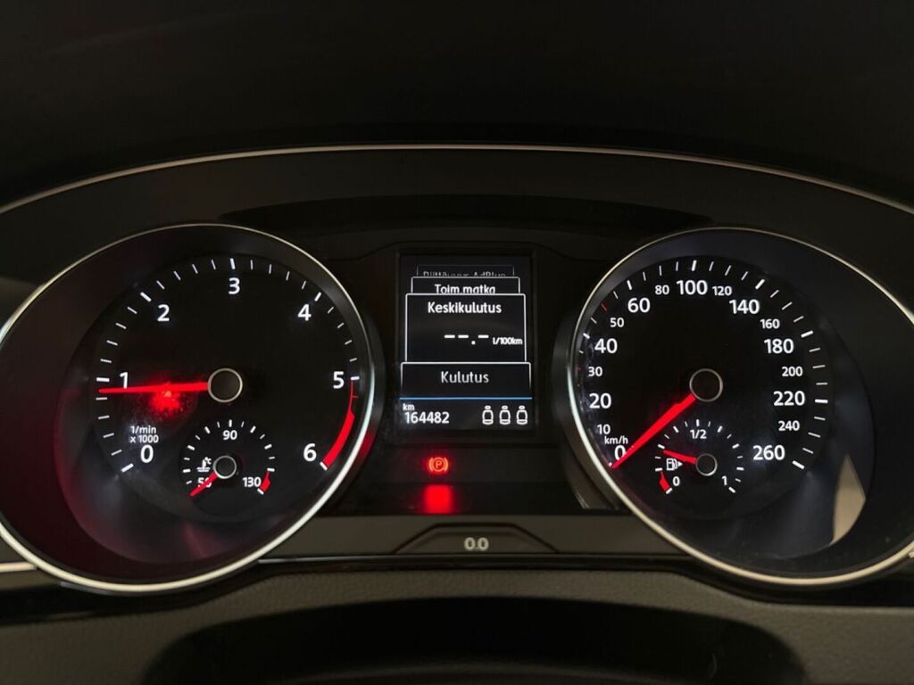 Volkswagen Passat 2024 Musta