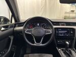 Volkswagen Passat 2024 Musta