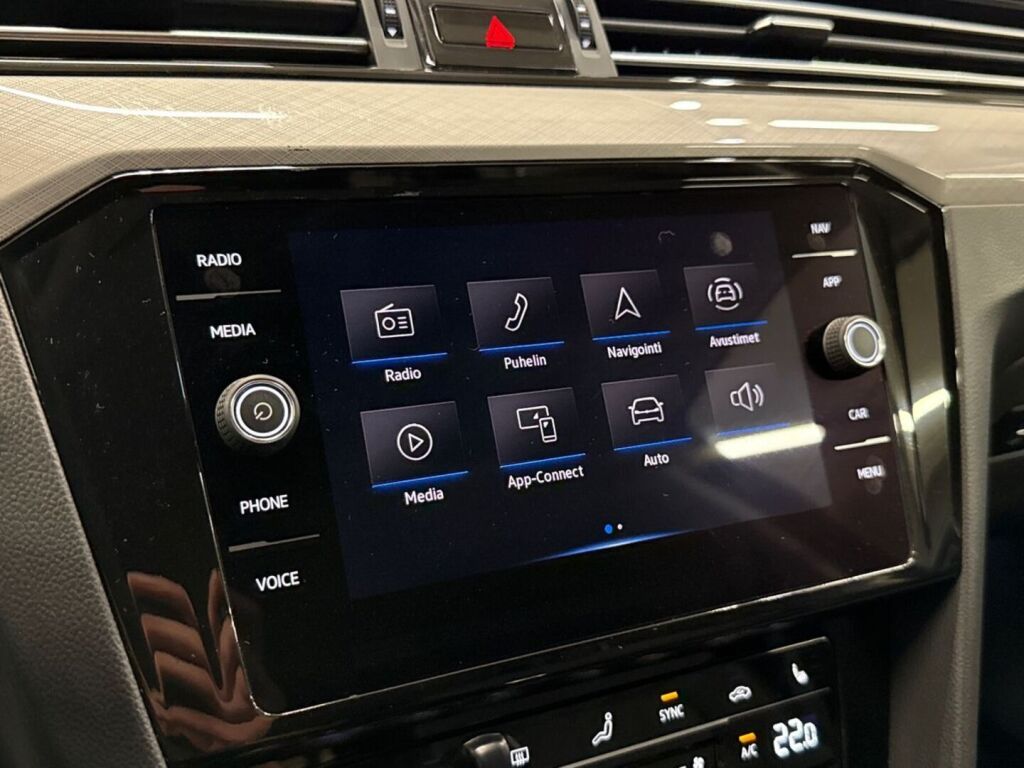 Volkswagen Passat 2024 Musta