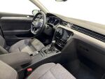 Volkswagen Passat 2024 Musta