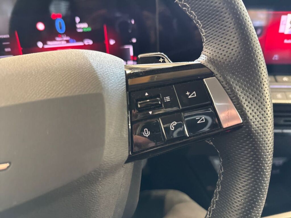 Opel Astra 2023 Punainen