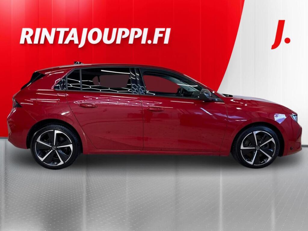 Opel Astra 2023 Punainen
