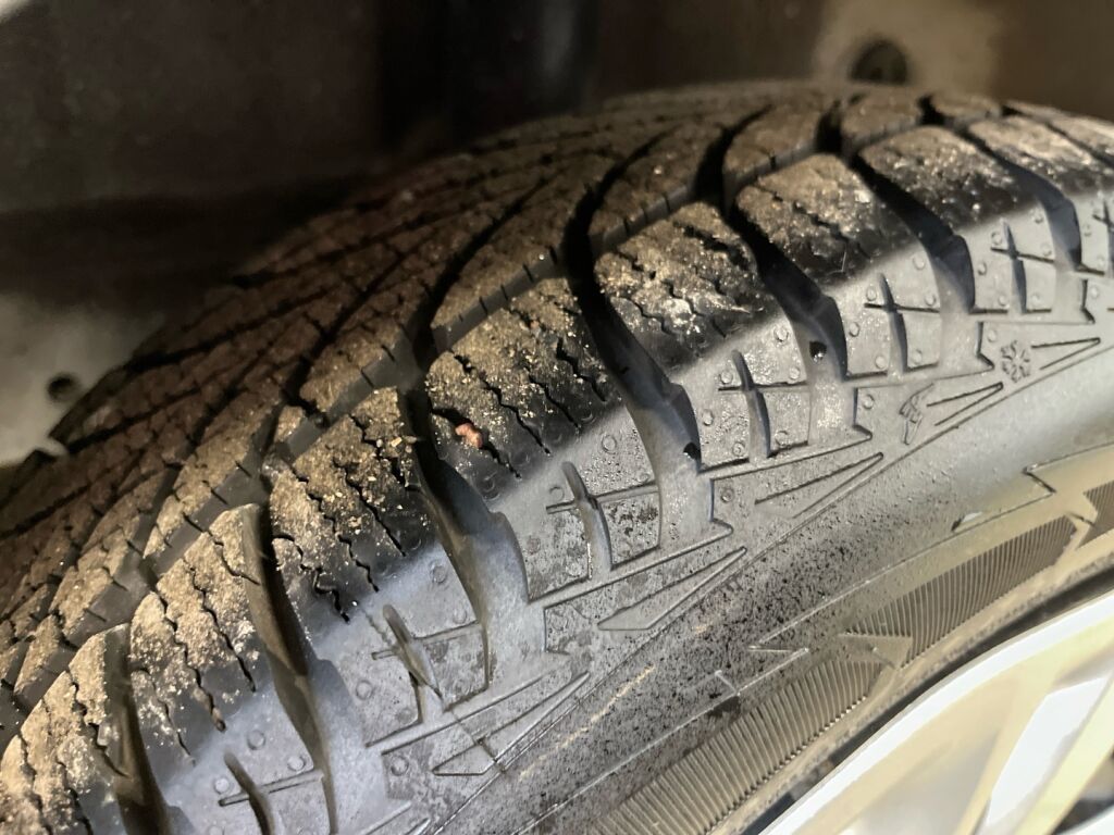 Hyundai i10 2023 Harmaa