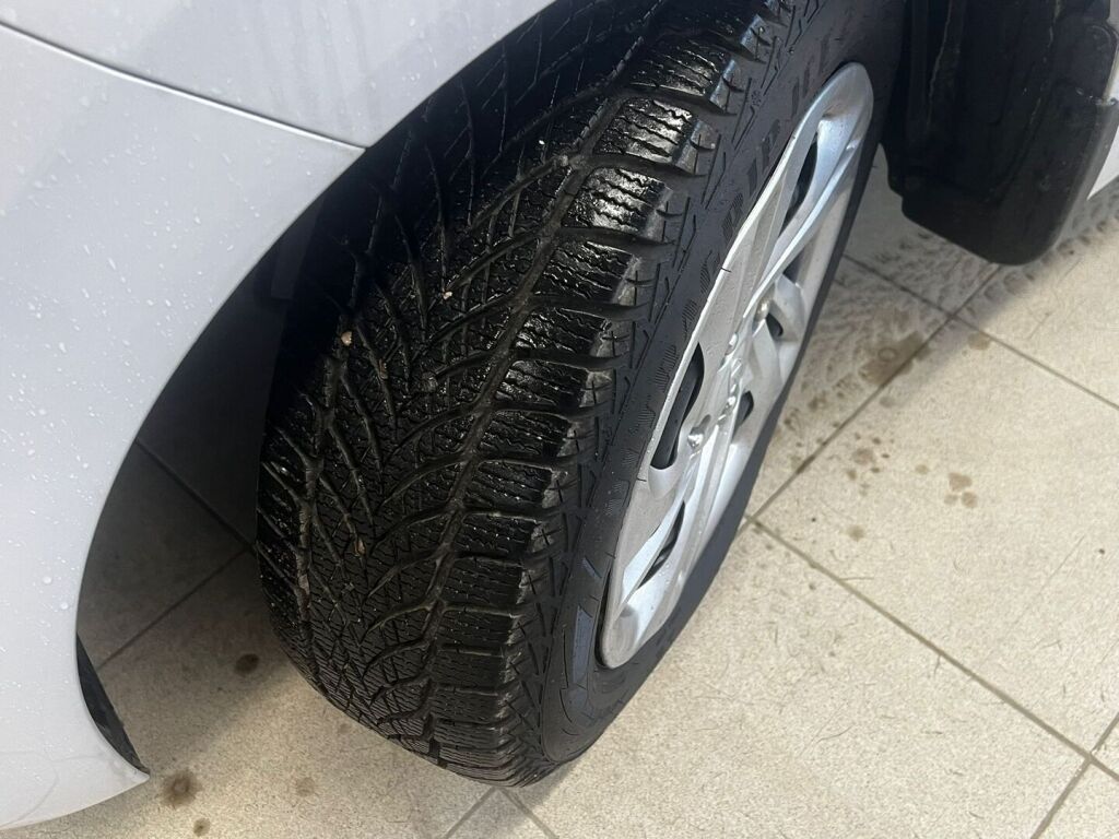 Hyundai i10 2023 Harmaa