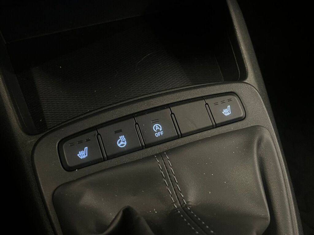 Hyundai i10 2023 Harmaa