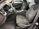 Volvo XC60 2023 Musta