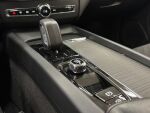 Volvo XC60 2023 Musta