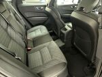 Volvo XC60 2023 Musta