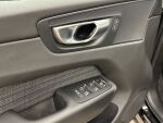 Volvo XC60 2023 Musta