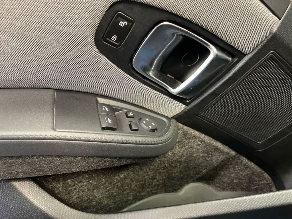 BMW i3 2019 Musta