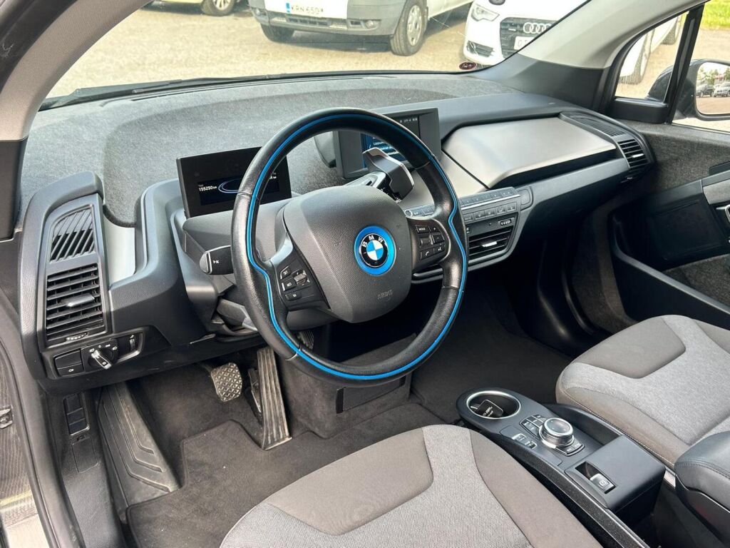 BMW i3 2019 Musta