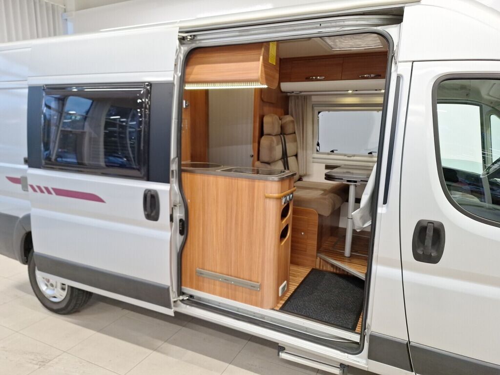 Adria Twin 600 SP 2012 Harmaa