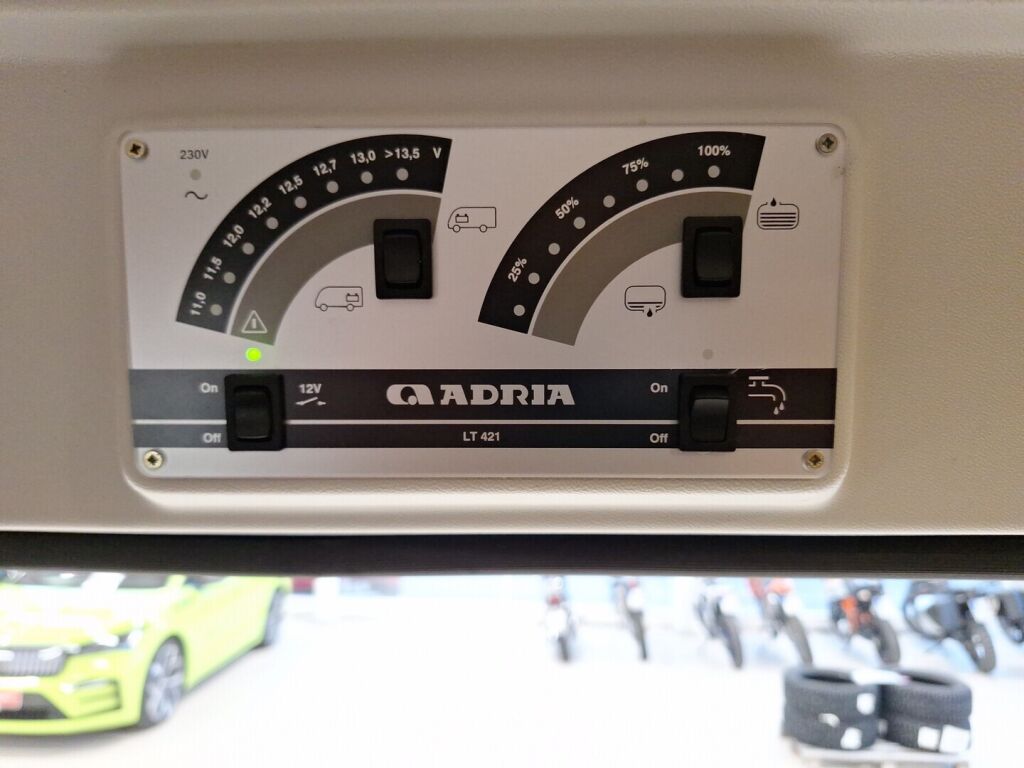 Adria Twin 600 SP 2012 Harmaa