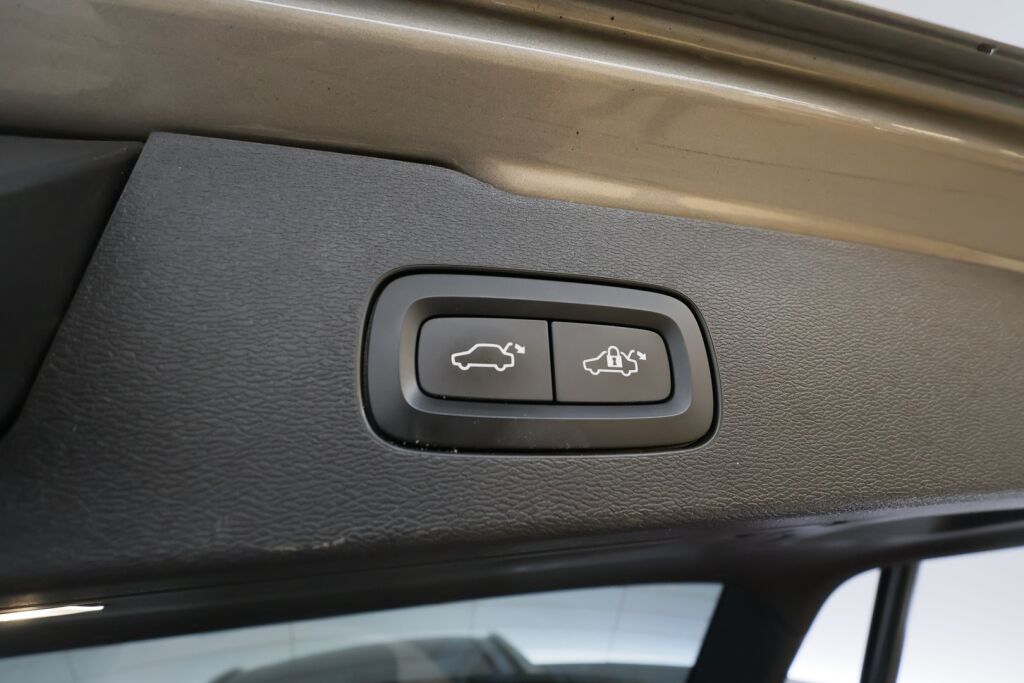 Volvo V60 2021 Harmaa