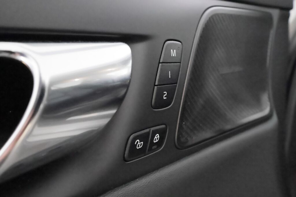 Volvo V60 2021 Harmaa