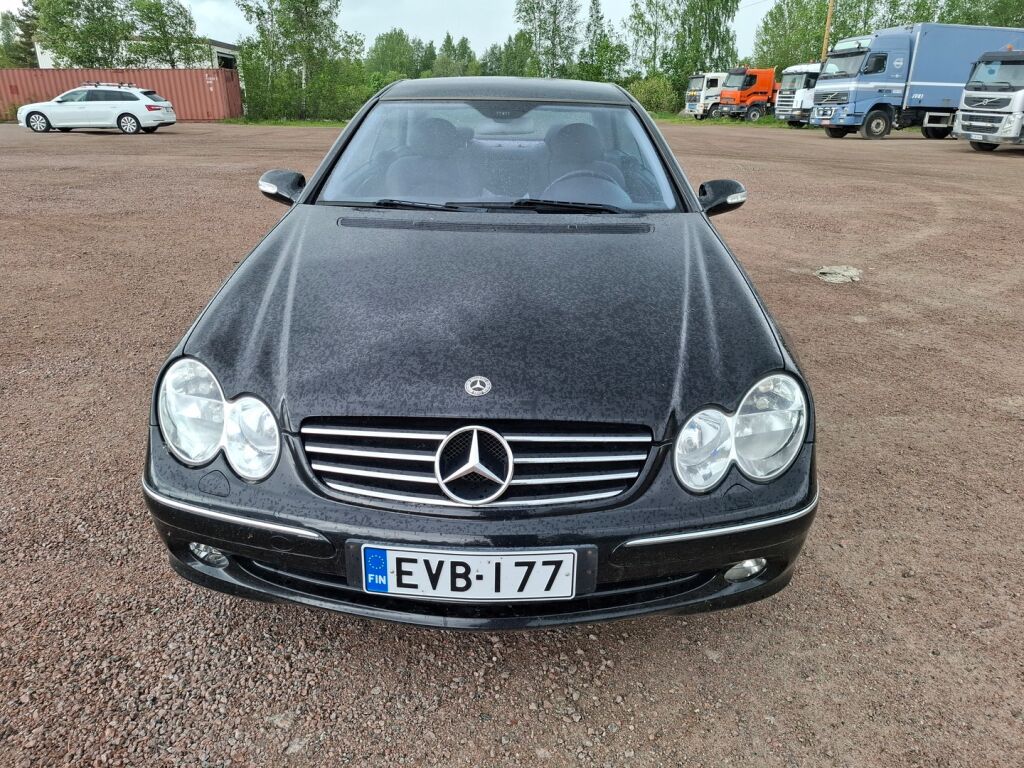 Mercedes-Benz CLK 2005 Musta