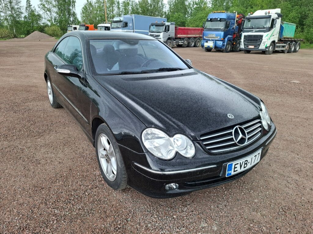 Mercedes-Benz CLK 2005 Musta