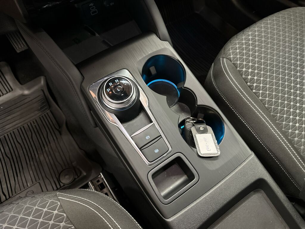 Ford Kuga 2024 Harmaa