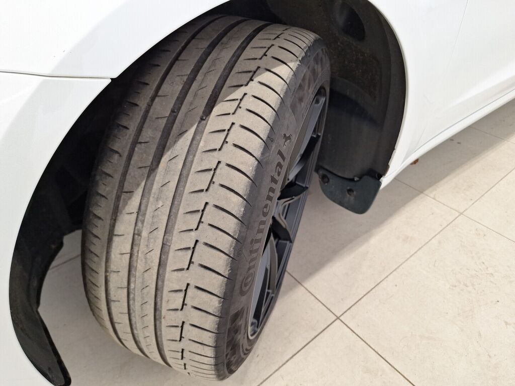 Tesla Model 3 2020 Valkoinen