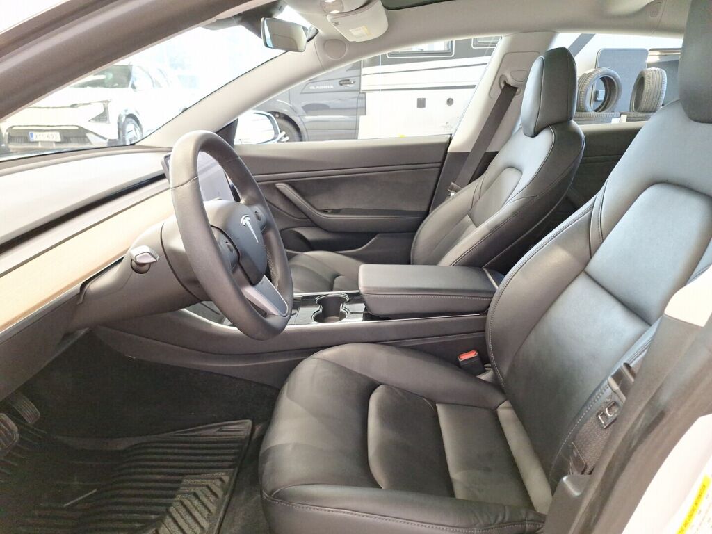 Tesla Model 3 2020 Valkoinen