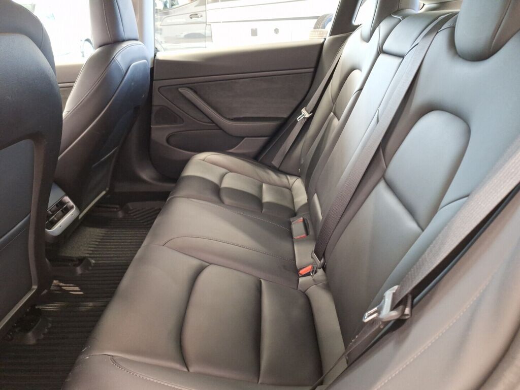 Tesla Model 3 2020 Valkoinen