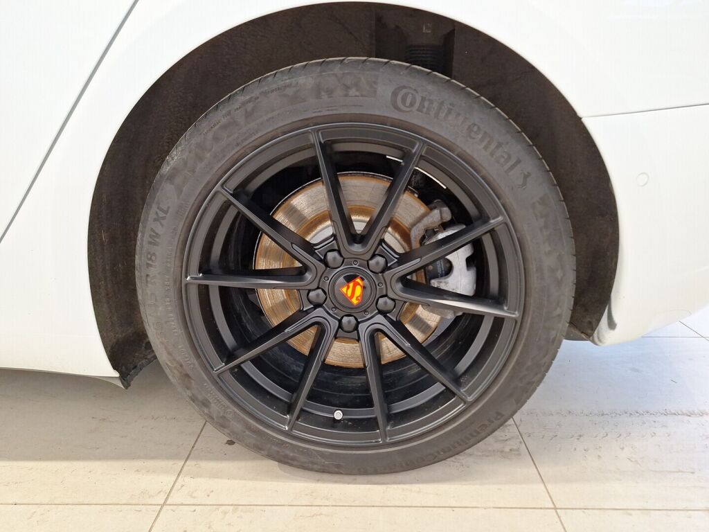 Tesla Model 3 2020 Valkoinen