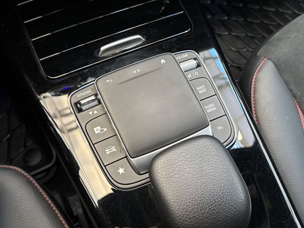 Mercedes-Benz A 2023 Musta