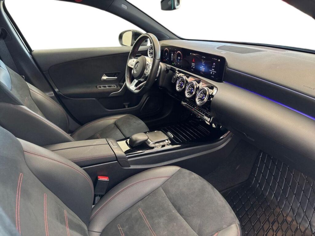 Mercedes-Benz A 2023 Musta
