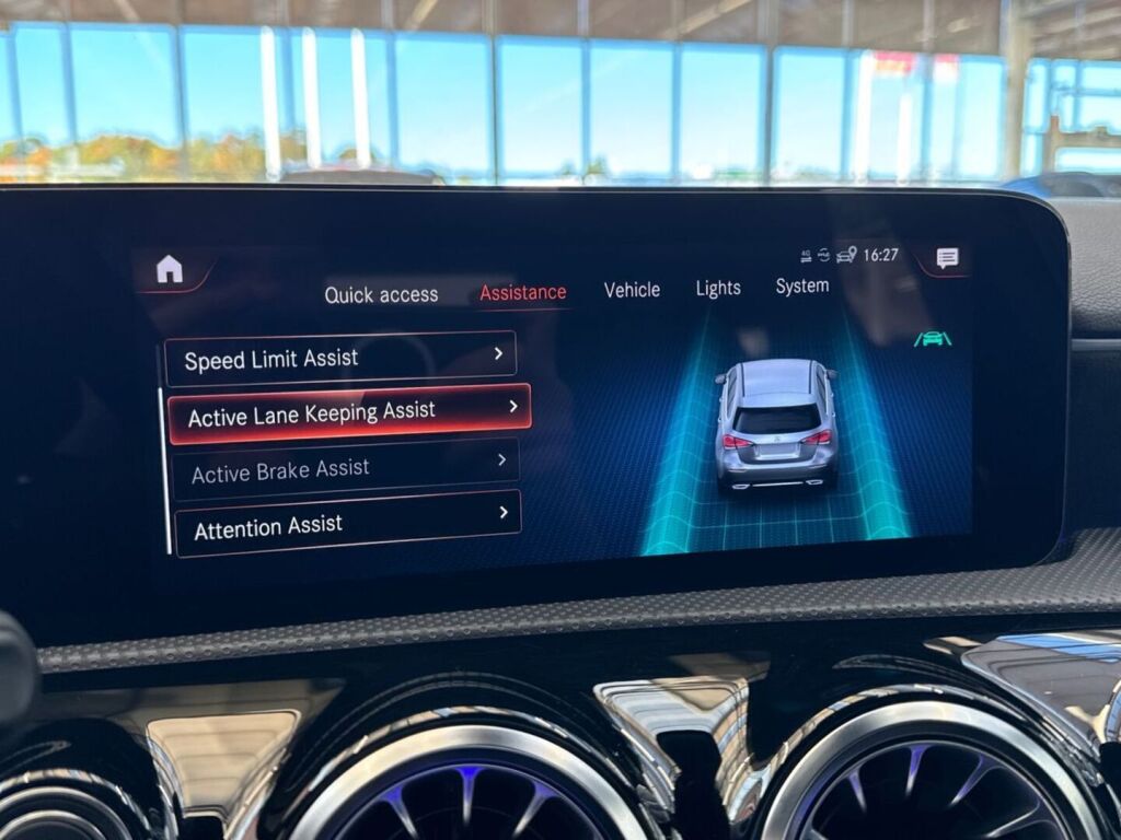 Mercedes-Benz A 2023 Musta