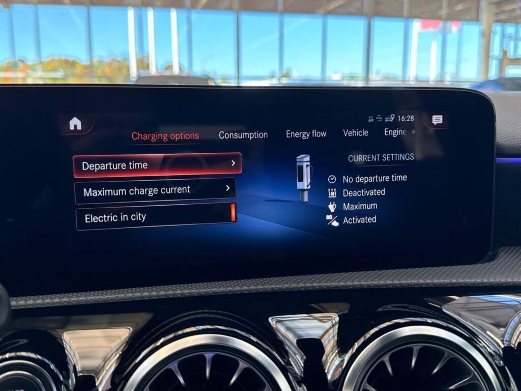 Mercedes-Benz A 2023 Musta