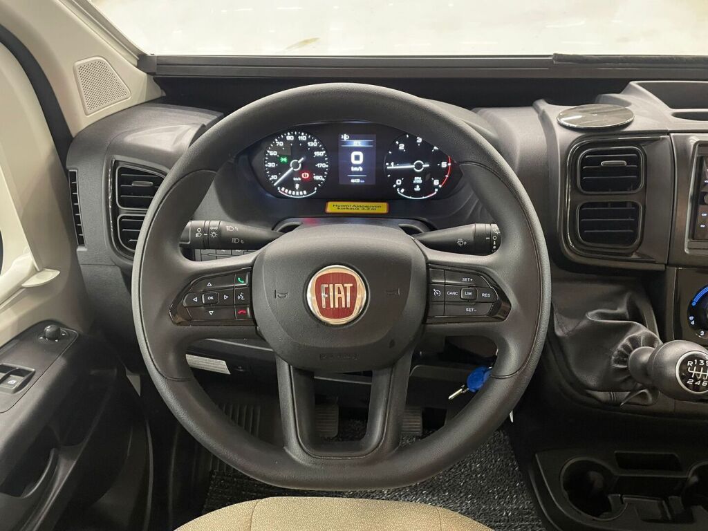 Eura mobil Activa One 690 VB 2024 Valkoinen